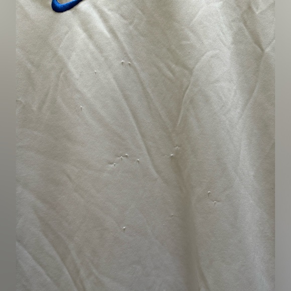 Nike Team Dri-fit Men's Jersey T-shirt Sports Size M White ** shirt has snag** - Picture 9 of 10